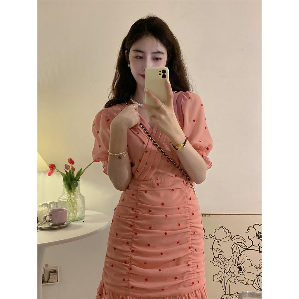 Đầm chiffon Đuôi Cá Ngắn Tay Phồng Thêu Họa Tiết Ngọt Ngào Thời Trang Mùa Hè