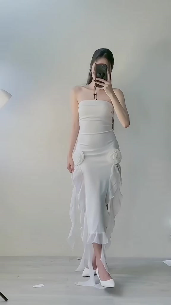 D98[Hàng đẹp] Đầm Body Cúp Ngực Dáng Ôm Đính Hoa Hông Mai Phương Bùi Siu Đẹp Đầm Con Mực Tua Rua Dáng Ôm | BigBuy360 - bigbuy360.vn