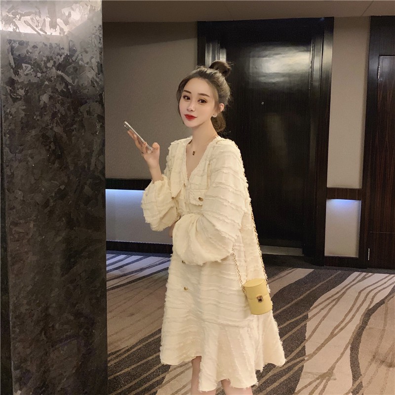 Đầm Suông Retro Cỗ Chữ V