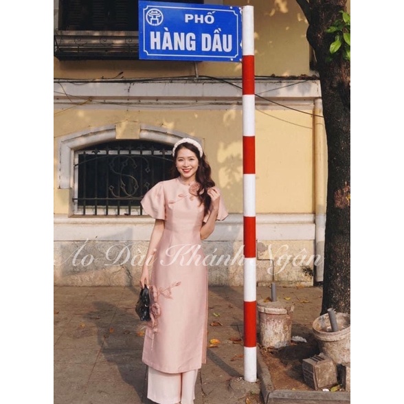 Áo dài cách tân thiết kế tay bồng hoa kết thủ công