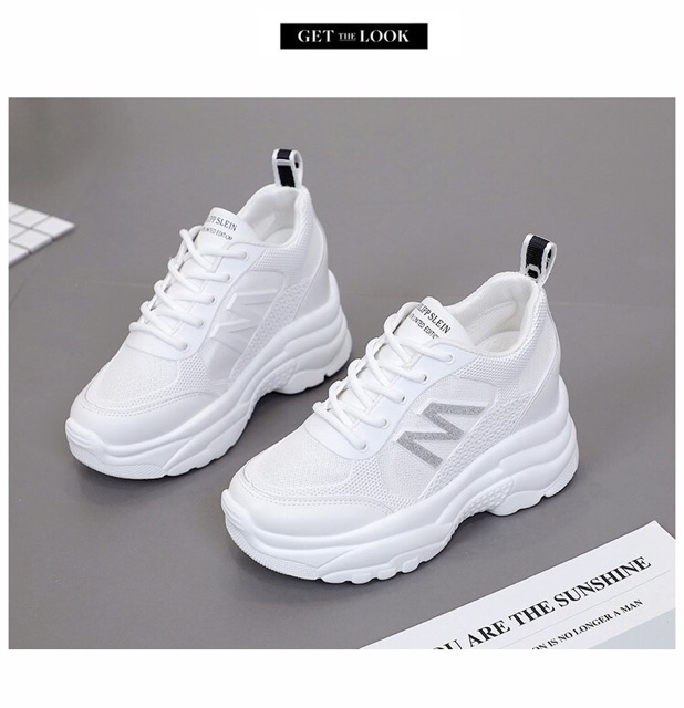 [Mã FAGREEN245 giảm 10% tối đa 30k đơn từ 99k] Giày độn đế nữ 7p trắng full chữ M nhũ cực đẹp | BigBuy360 - bigbuy360.vn