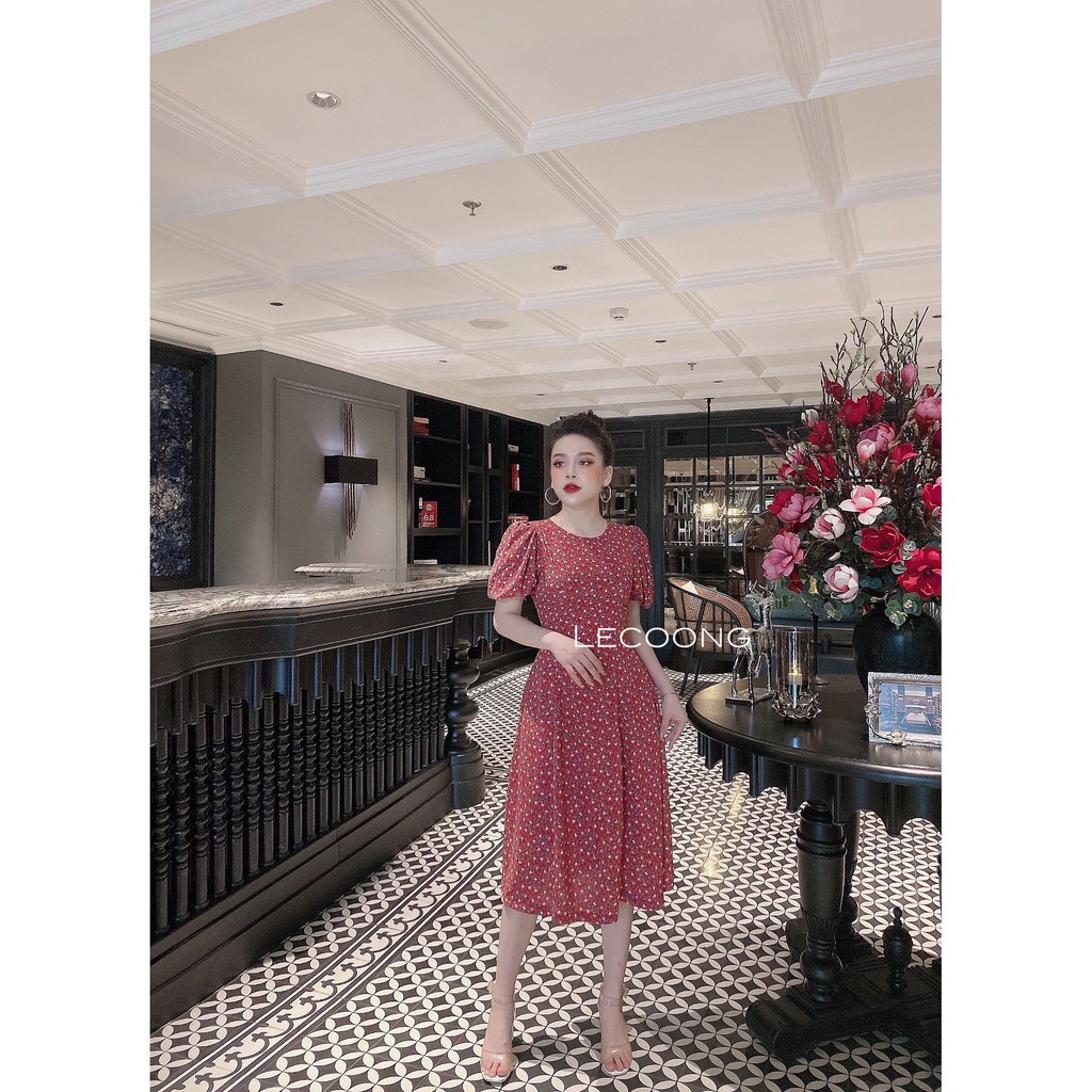 Váy đầm hoa nhí thiết kế thanh lịch đuôi cá kết hợp tay bồng dài qua gối hai màu đỏ/be_LeCoong V92 | BigBuy360 - bigbuy360.vn