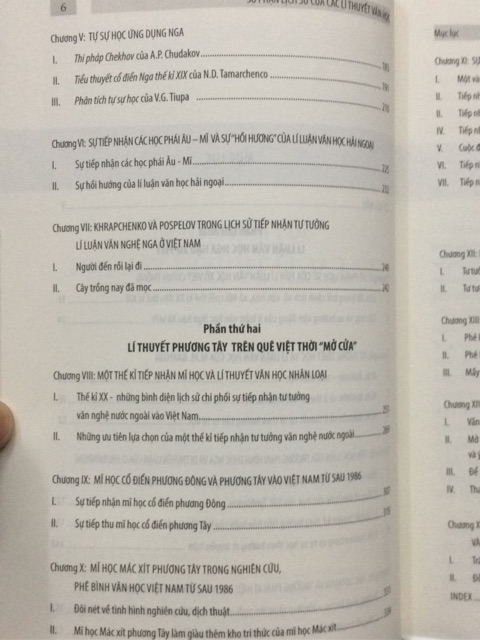 Sách - Số phận Lịch sử của các lí thuyết văn học