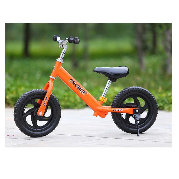 Xe đạp cân bằng trẻ em