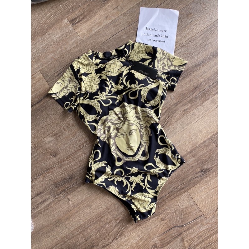 [BKN1050] &lt;BRAND&gt; BODYSUIT TAY NGẮN VSC BLONDE MEDUSA