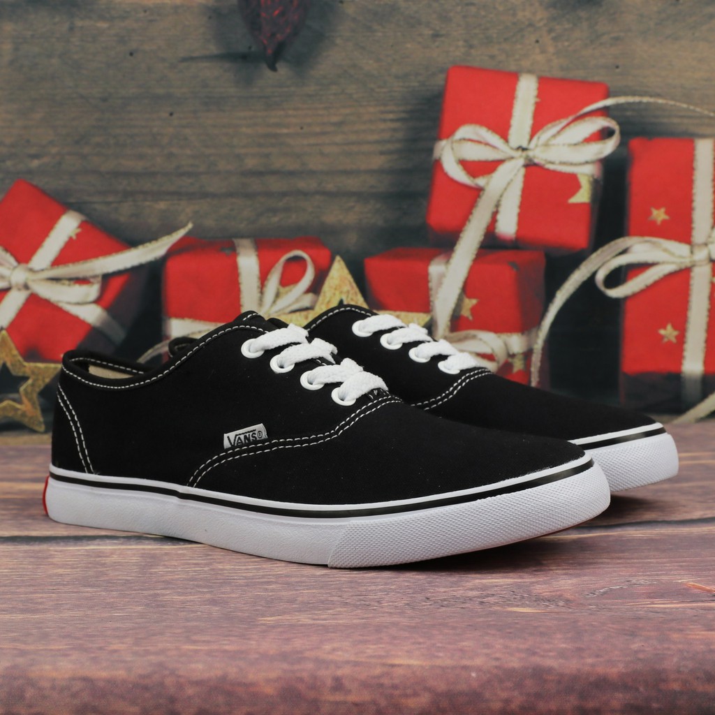 Giày van classic thời trang Nữ Màu đen trắng.