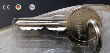Khoá Huy Hoàng Titanium Chính Hãng
