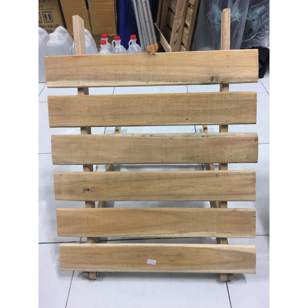 Bục tựa lưng gỗ