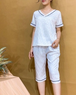 Bộ lụa lỡ cổ tim