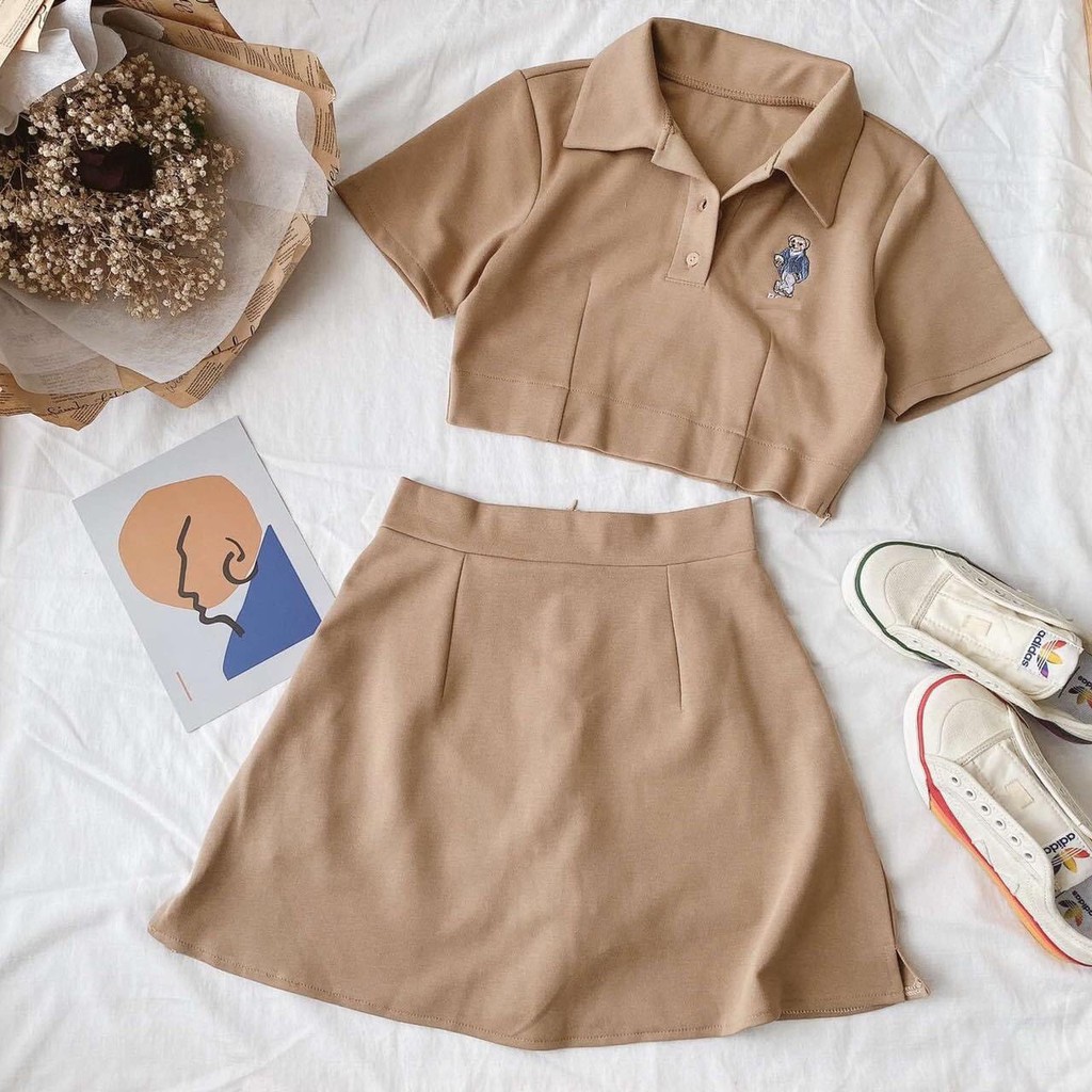 SET ÁO KÈM VÁY CROPTOP POLO THÊU GẤU TRẮNG