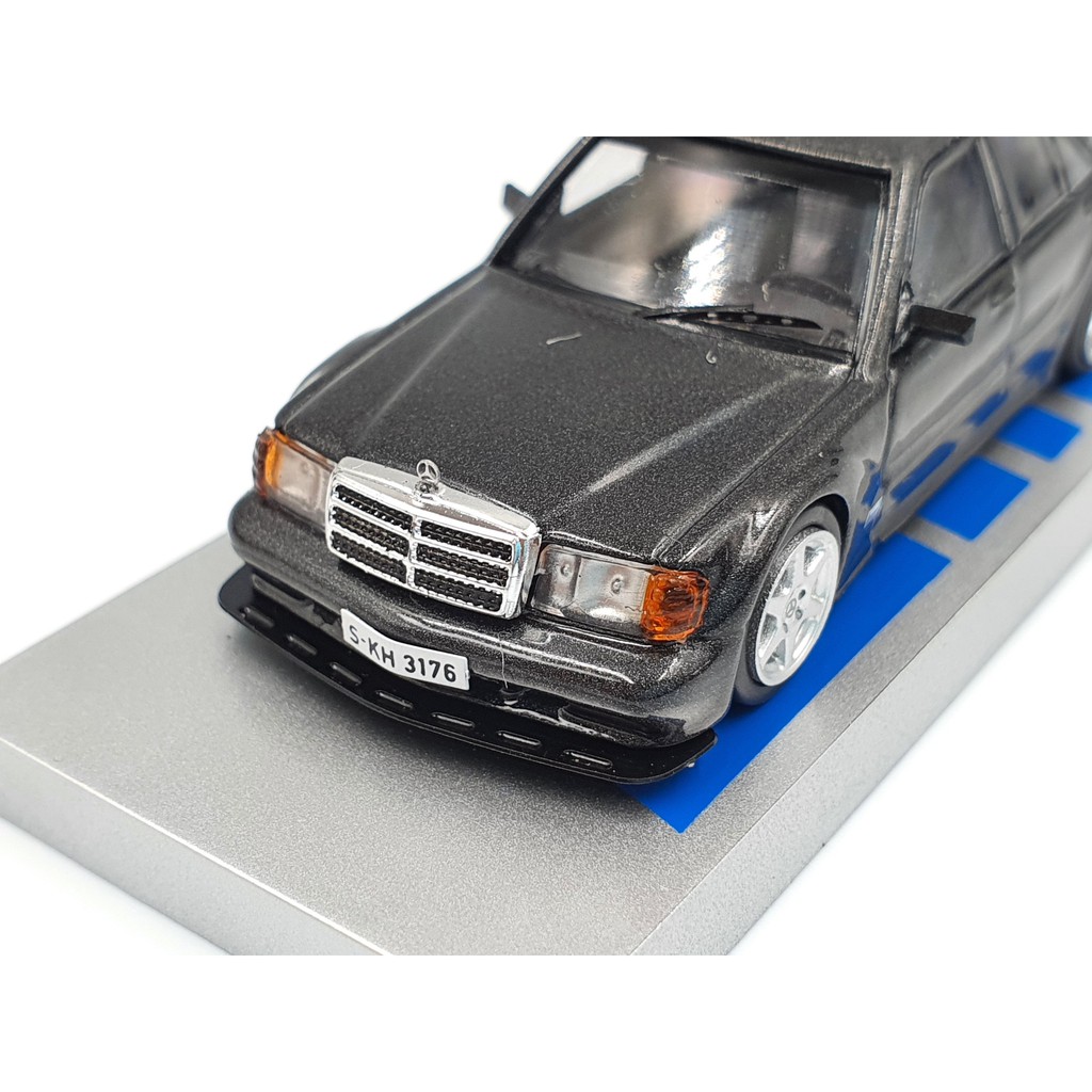 Xe Mô Hình Mercedes-Benz 190E 2.5-16 Evolution II Tỉ lệ 1:64 Hãng sản xuất Tarmac Works ( Đen )