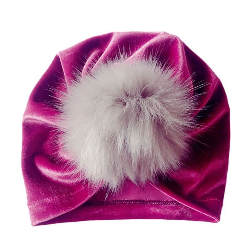 Mũ Trùm Đầu Mùa Đông Bằng Vải Nhung Mềm Mại Lấp Lánh Gắn Quả Bông Cho Bé Gái Sơ Sinh