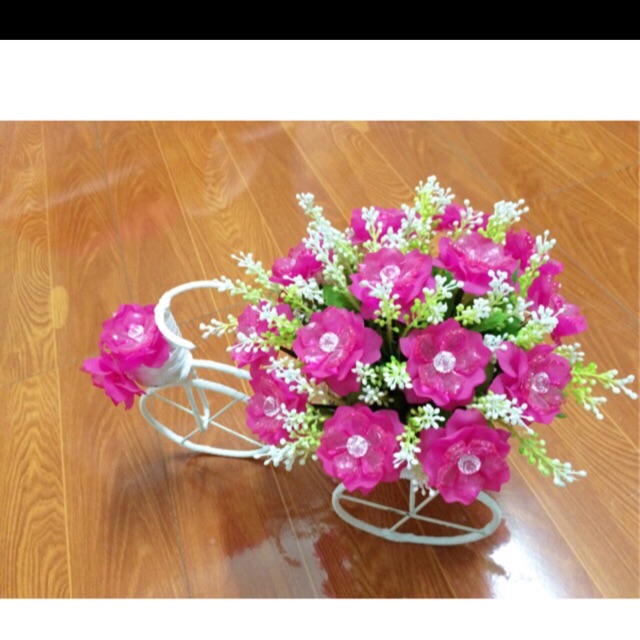 Xe đạp hoa đá pha lê 