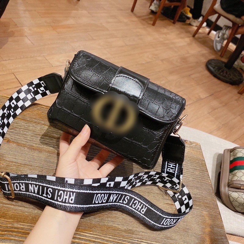 Túi Đeo Chéo Vân Rắn Dây Bản To