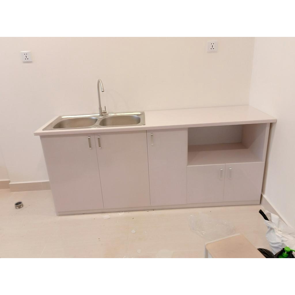 Tủ bếp nhựa Đài Loan cao cấp, có kệ để lò vi sóng kích thước 180x80x50cm tặng kèm chậu rửa, vòi nước đầy đủ