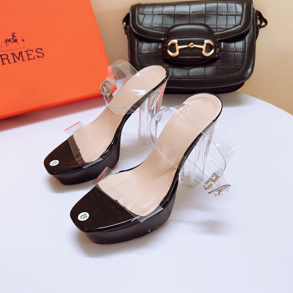 GIÀY SANDAL 12P QUAI TRONG GÓT VUÔNG TRONG ĐÚP TRƯỚC ĐI CHẮC CHÂN