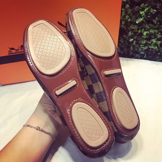 Giày kẻ ô xịn | BigBuy360 - bigbuy360.vn