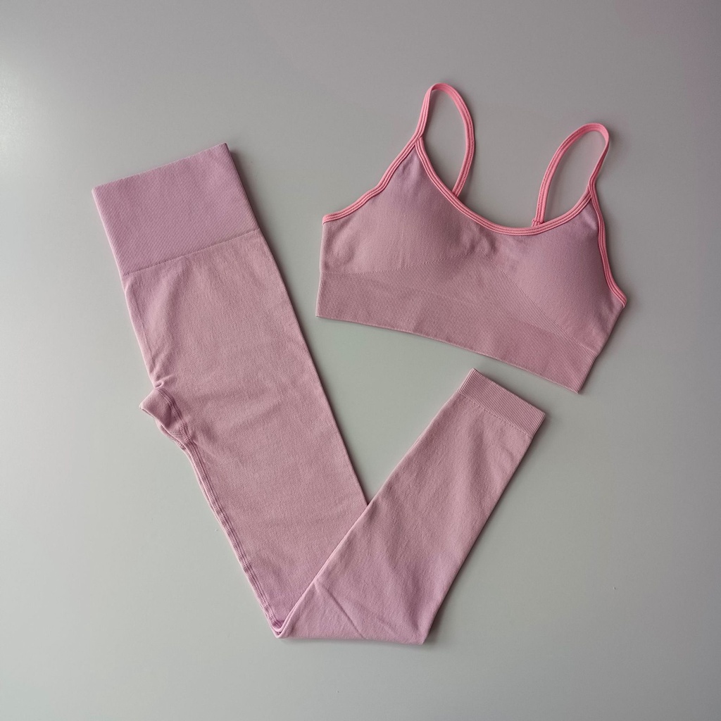 Bộ trang phục thể thao 2 món dành cho nữ