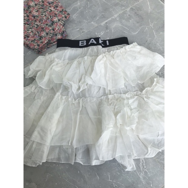 Chân váy trắng 3 tầng