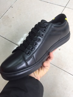 Giày lacoste đen viền xanh