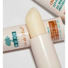 Son Dưỡng Môi Nuxe Reve De Miel Lip Moisturizing Stick Dưỡng Môi Mật Ong