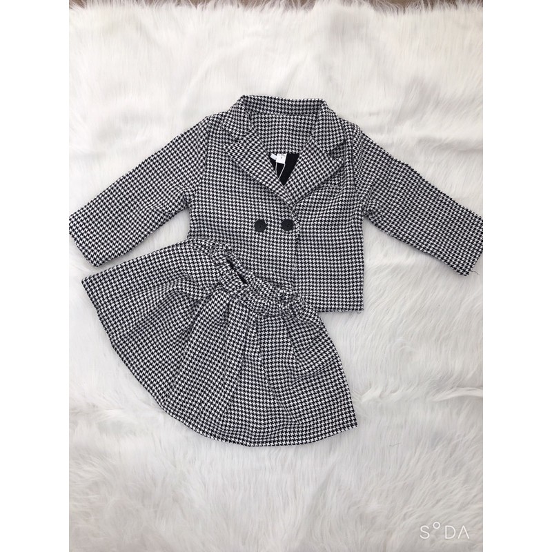 Set váy xoẻ + áo khoác dáng vest cho bé gái