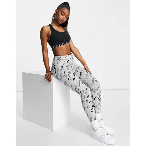 Áo bra tập gym yoga Calvin Klein không viền