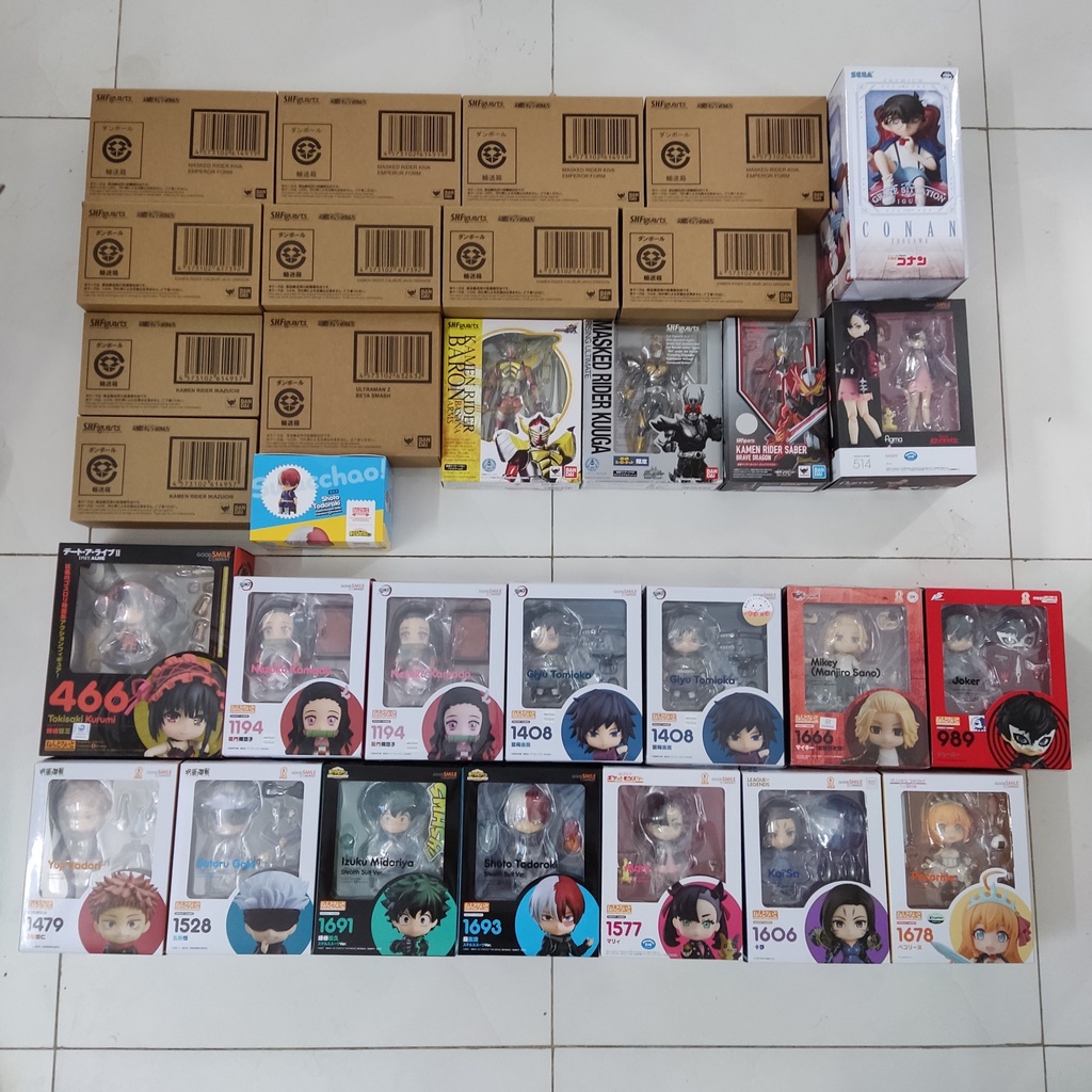 Mô hình chính hãng S.H.FIGUARTS SHF SHINKKOUCHO SEIHO KAMEN RIDER KIVA - KIVA EMPEROR