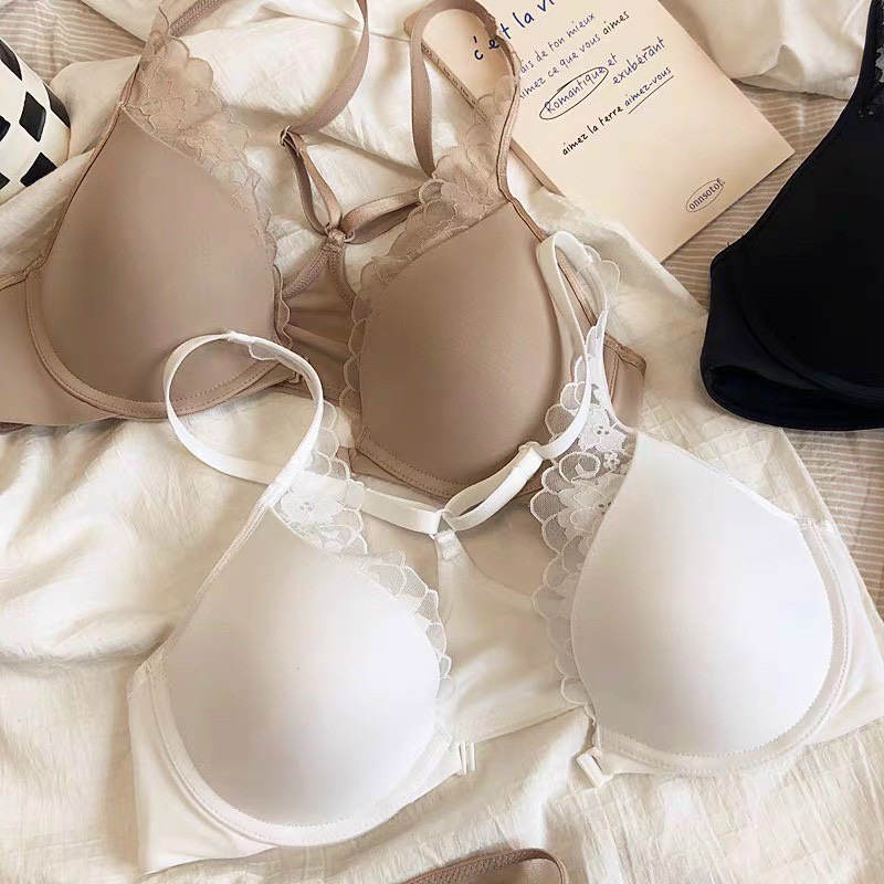 Bộ đồ lót nữ EmBra xuất mỏng gọng cài trước viền ren hoa EBB49