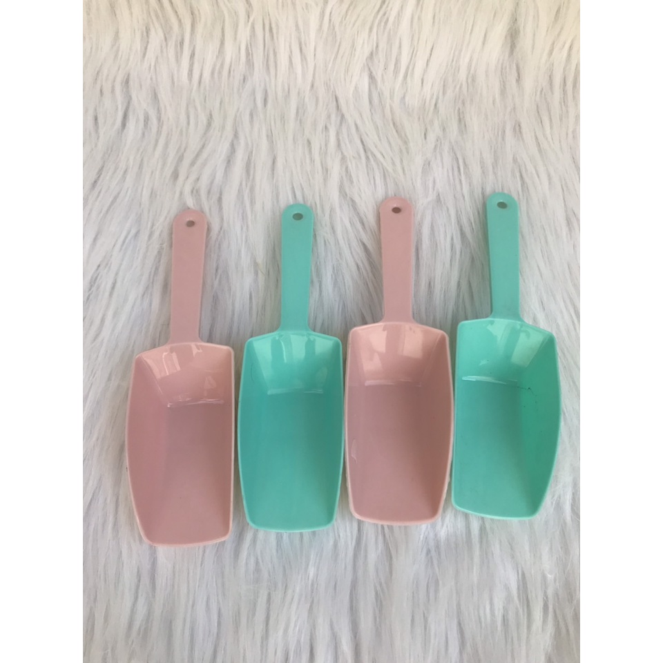 Xẻng xúc thức ăn cho chó mèo