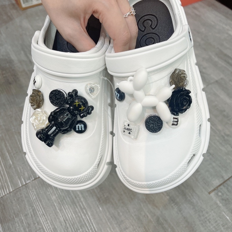 Set sticker, Jibbitz, charm gắn sục, gắn dép cross Bearbrick kaws
