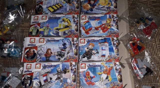 Sét 16 hộp lắp ráp LegoSuper Hero 1183 có trên 600 chi tiết bằng nhựa ABS