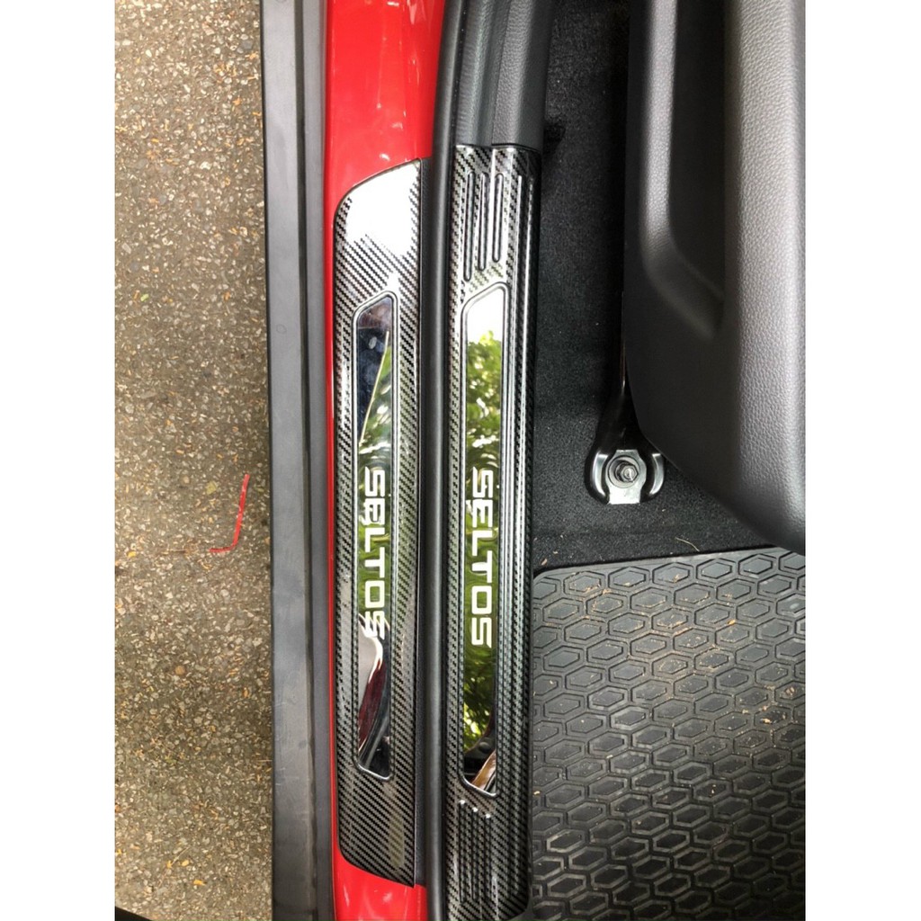 Ốp Bậc Cửa Xe Kia Seltos 2020 2021 -Mẫu Carbon