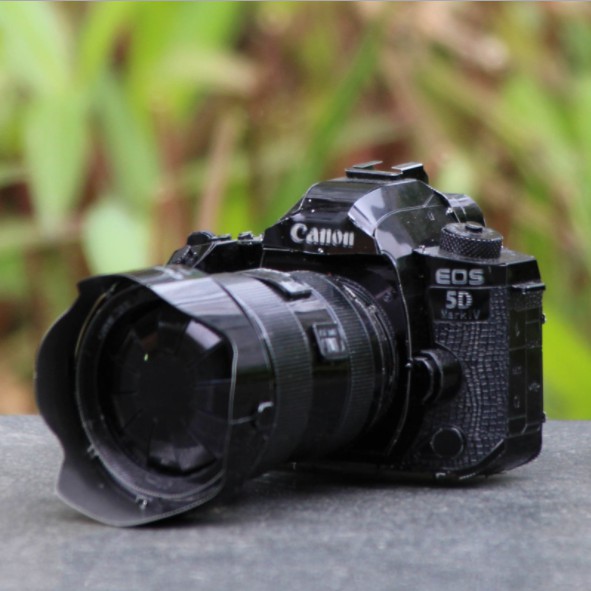 Mô hình 3D kim loại tự lắp ráp mô phỏng máy ảnh Canon OS 5D, rất đẹp
