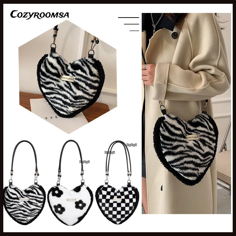 Túi đeo vai lông nhung hình trái tim giữ ấm cho nữ