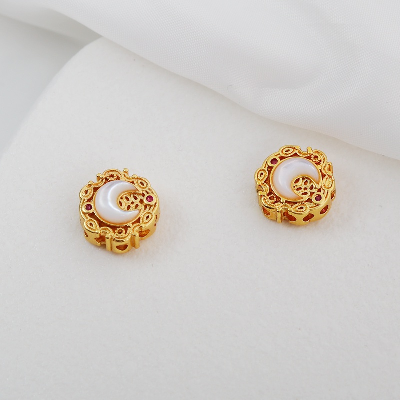 Vòng Tay Chuỗi Hạt Vàng 18k Mặt Trăng Và Vỏ Sò Rỗng Màu Vàng Kim