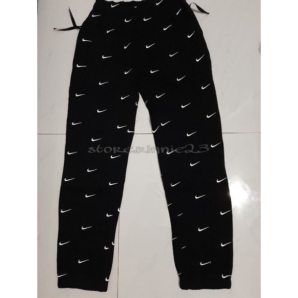 Quần Dài Logo Thêu