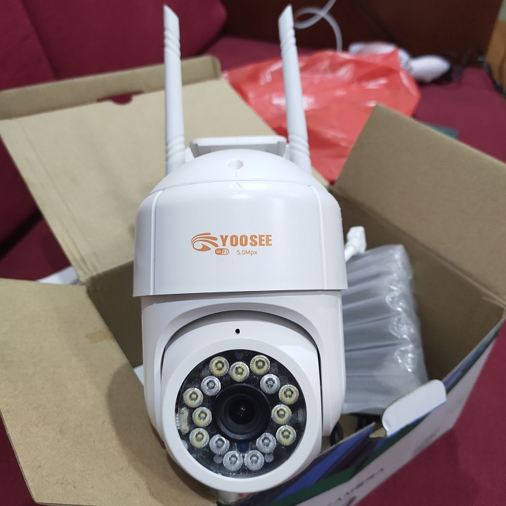 Camera yoosee ngoài trời Ptz 15 đèn quay quét 360 độ, đàm thoại 2 chiều, có màu ban đêm