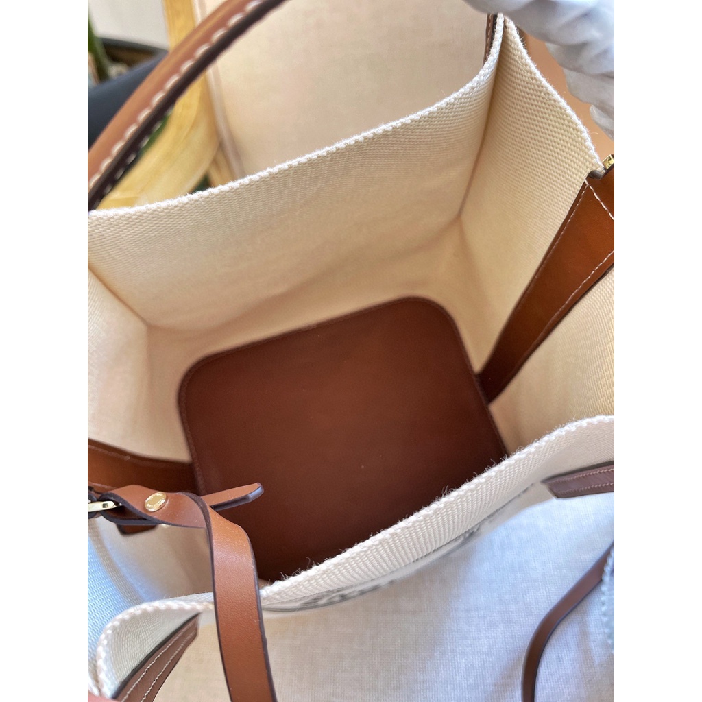 Túi Đeo Chéo Burberry Phong Cách Thể Thao Sang Trọng Cho Nam Và Nữ