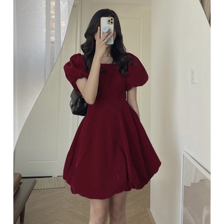 Váy nhung cổ vuông xòe bồng