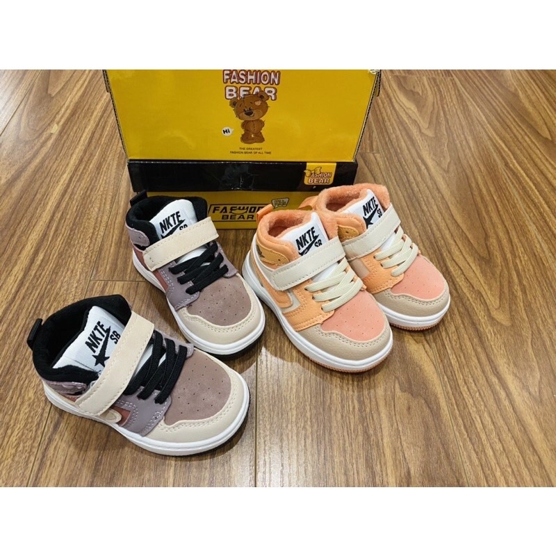 Giày Jordan cho bé