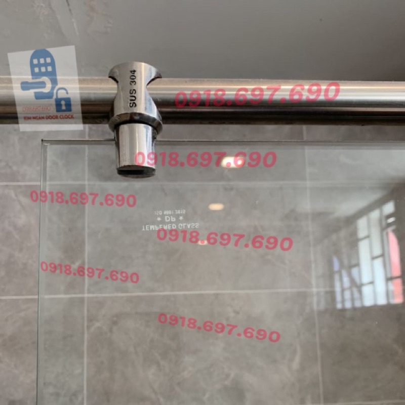 Chống rung xỏ phi kẹo kính nhà tắm cây inox tròn chất liệu INOX 304