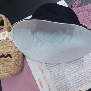 Nón Bucket 2 mặt trắng đen
