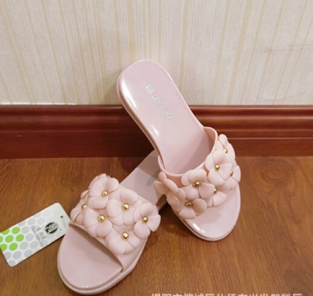 Dép Nữ Quai Ngang Đính Hoa Mai Xinh Xắn Nhựa Dẻo Cao 3 Phân Size 36-40- Hàng Nhập Quảng Châu - Lucky Girl shop