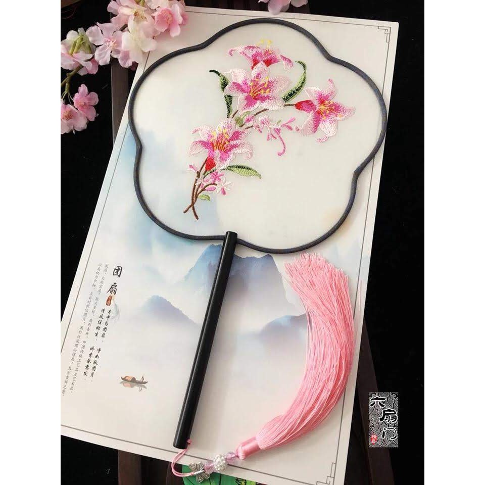 Quạt thêu cổ trang hai mặt cao cấp