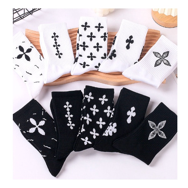 Vớ Tất cao cổ Nam Nữ phong cách thể thao, trẻ trung, cá tính.