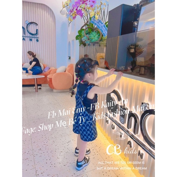 Set NY yếm bò + áo 3 lỗ cho bé gái