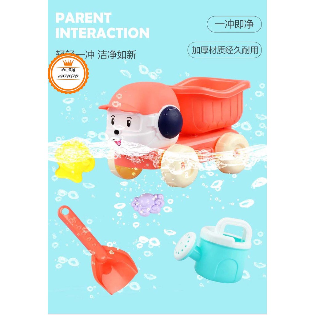 Đồ Chơi Xe Poli Bao Gồm Xẻng Xúc Cát ,Bồn Tưới Nước Và Nhiều Đồ Chơi Biển Khác An Kids