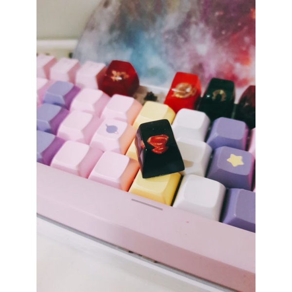 Nút bàn phím SA profile 1u logo DC Superman Resin Keycap - Nút bàn phím cơ trong suốt logo Superman DC