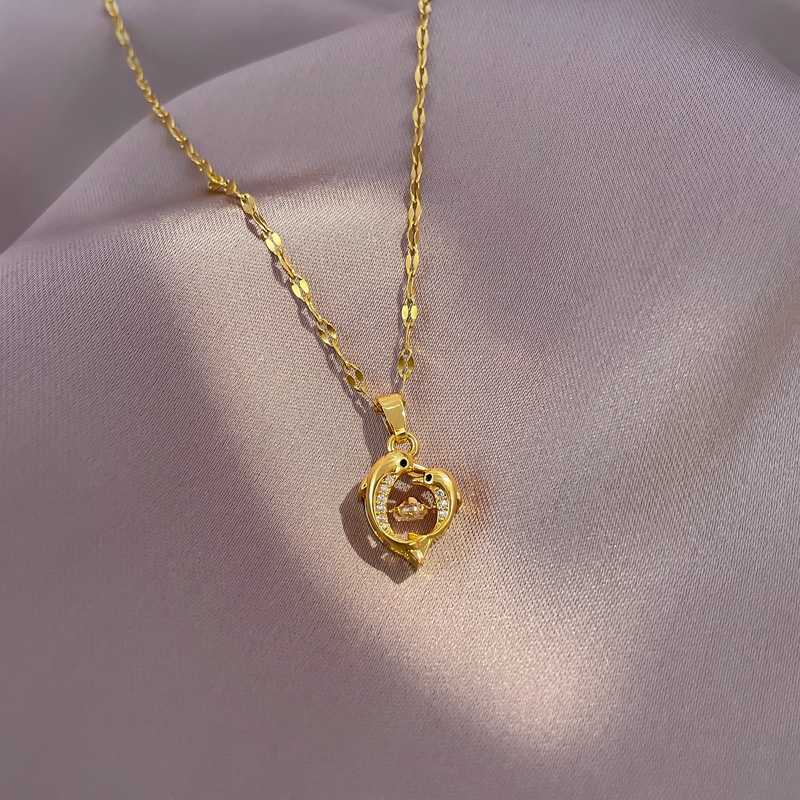 Vòng cổ Thép Titan Mặt Hình Cá Heo Thông Minh Dát Vàng Nhỏ Đơn Giản Thời Trang Cho Nữ